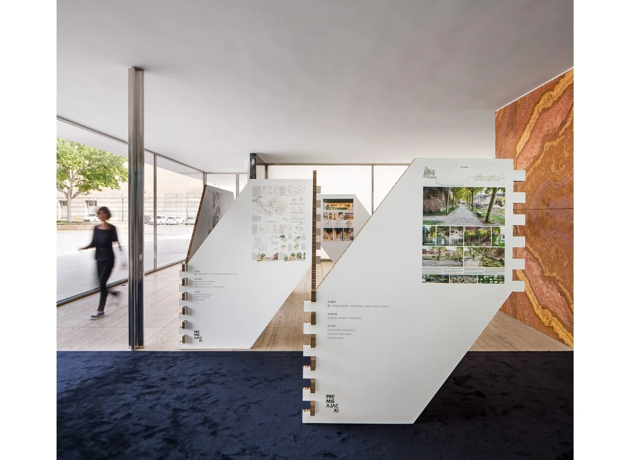 Disseny expositiu 'Premis Ajac XI', 08014 estudi d’arquitectura