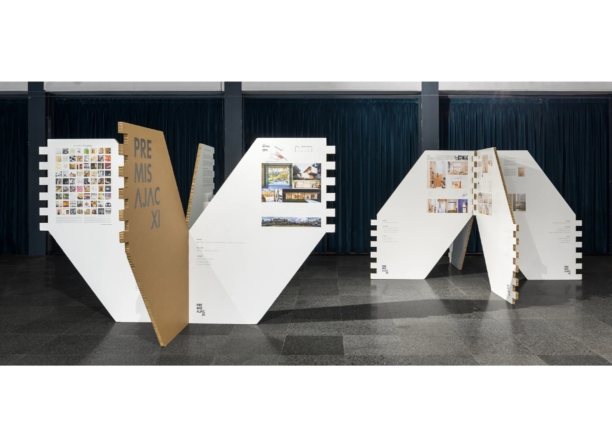 Disseny expositiu 'Premis Ajac XI', 08014 estudi d’arquitectura