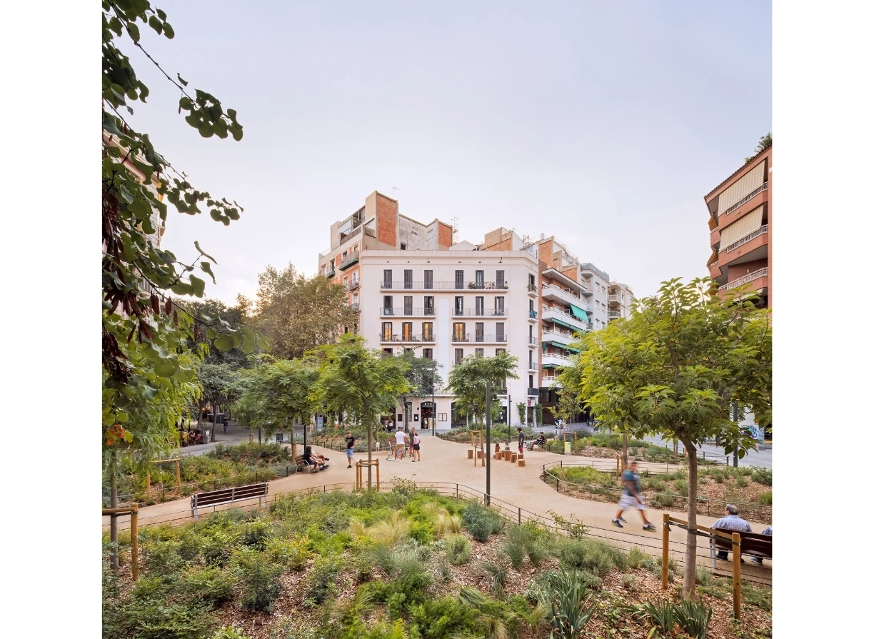 Jardí Consell de Cent - Rocafort, Barcelona, 08014 estudi d’arquitectura